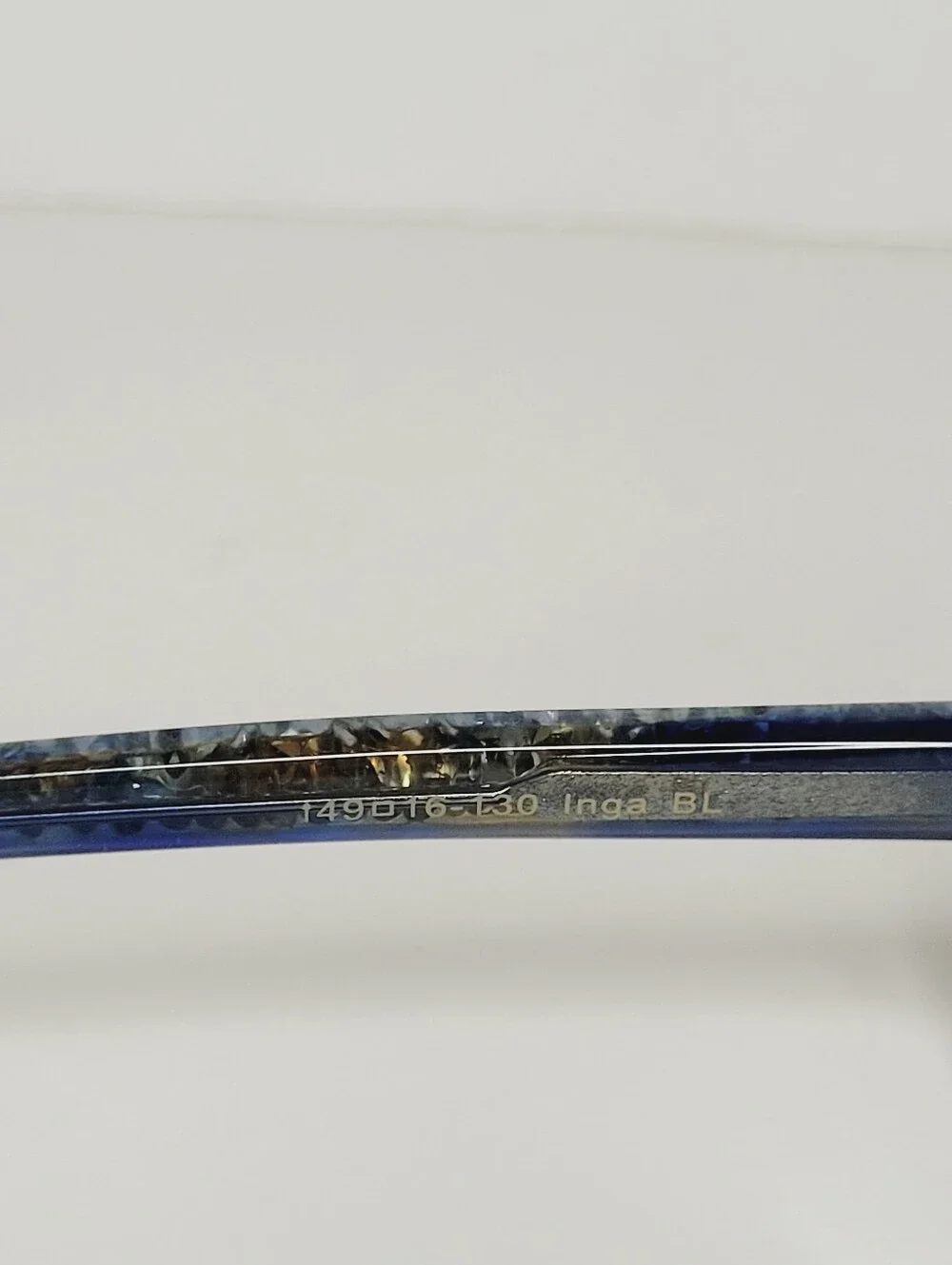 Vera Wang Inga BL Crystal Blue 149-16-130 Eyeglasses With Case No Scratches
